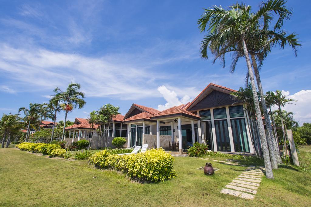 ซาบาห์ บีช วิลลา แอนด์ สวีท Hotel โกตาคินาบาลู ภายนอก รูปภาพ